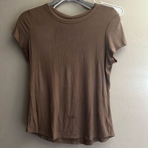 American Eagle flowy tee